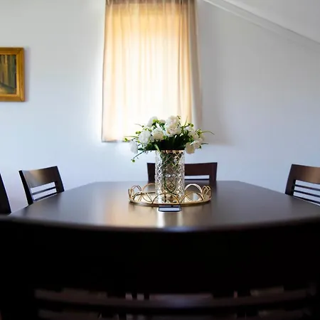 Stone House With 4 Bedrooms And Beautiful View Βίλα Hrvace