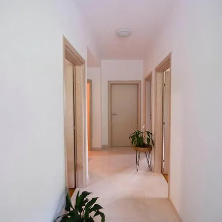 Villa Stone House With 4 Bedrooms And Beautiful View