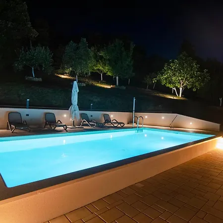 Stone House With 4 Bedrooms And Beautiful View *